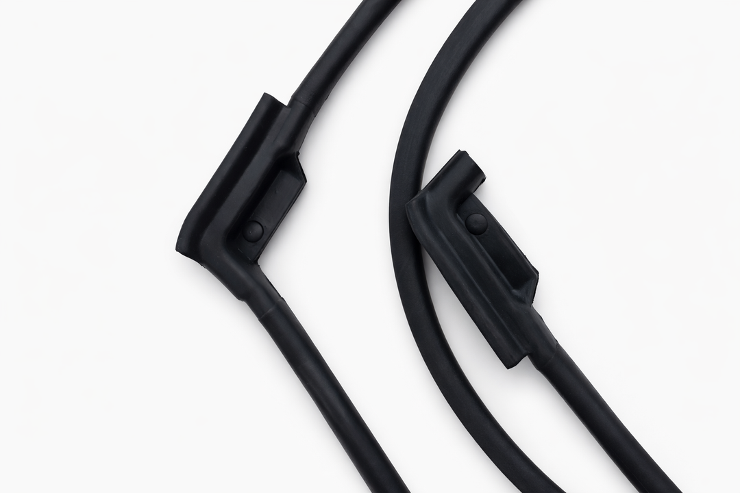 Aftermarket Front Roof Seal for Toyota Landcruiser 75 Series Ute.